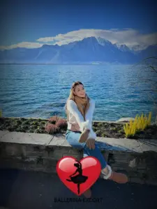Aisha — photo 4