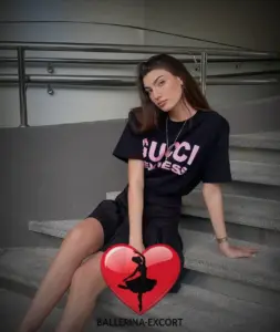 Brooke — photo 2