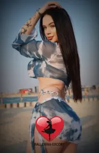 Julia — photo 2