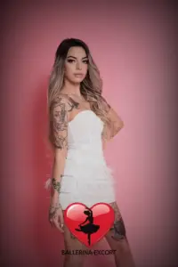 Julia — photo 2