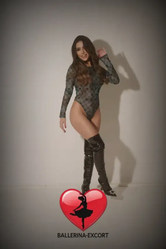 Lora