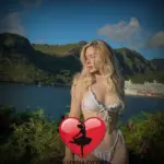 Mia