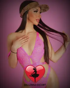 Sarah — photo 3