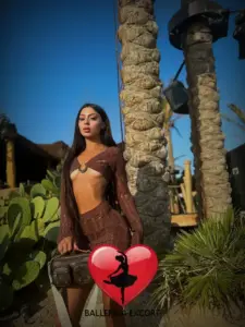 Violet — photo 3